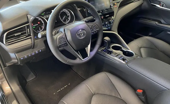 TOYOTA Camry - zdjęcie 5
