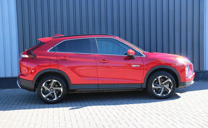 MITSUBISHI Eclipse Cross - zdjęcie 4